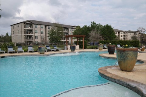 swimming pool at Park at Magnolia apartments