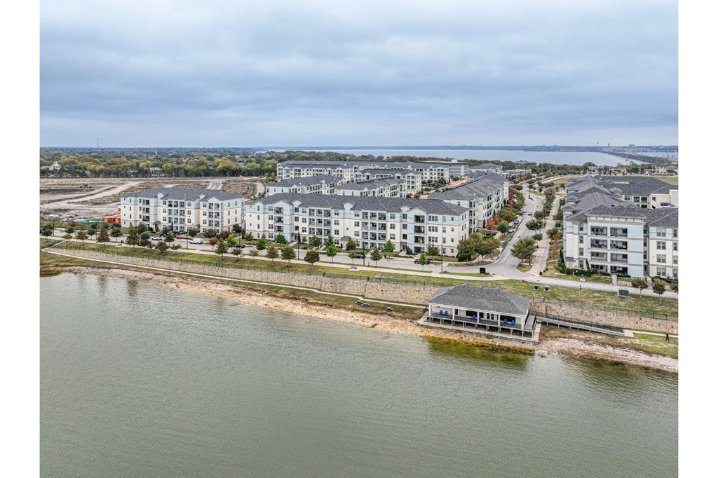 lakeshore aerial view of Park at Bayside apartments