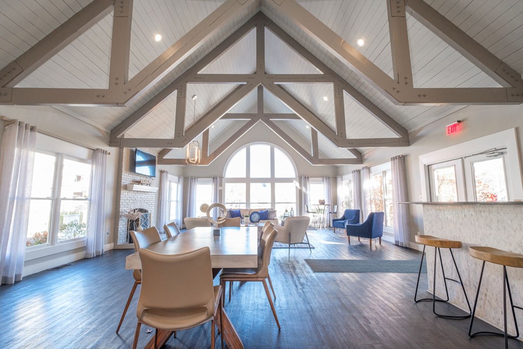 Perimeter Lakes apartments social lounge