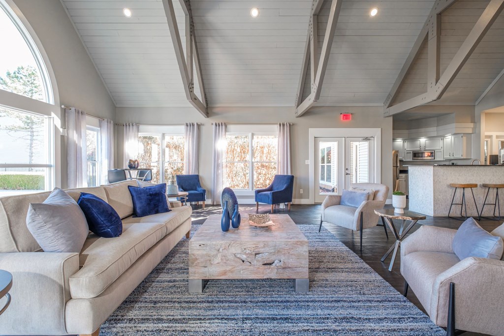 Perimeter Lakes apartments social lounge with comfortable seating