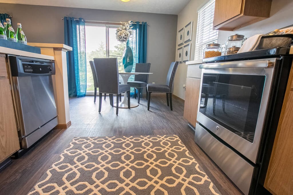 Kitchen Appliances at Perimeter Lakes Apartments, Ohio, 43017