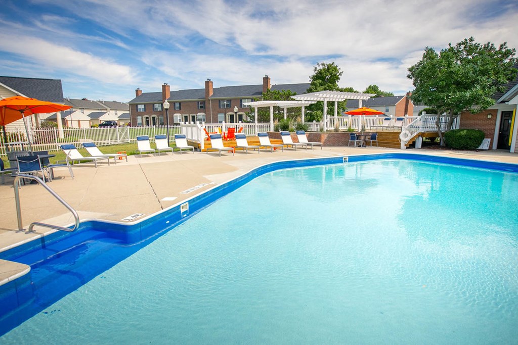 Pool at Bedford Commons Apartments & Heathermoor Apartments, Columbus, OH, 43235