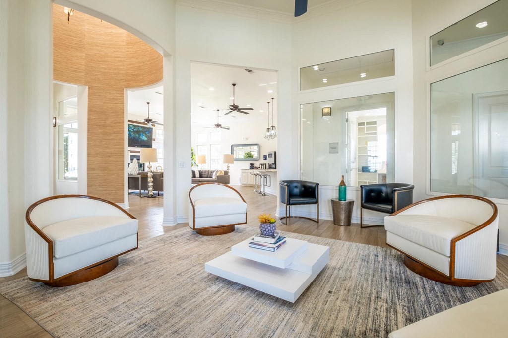 social lounge at Retreat at Magnolia apartments