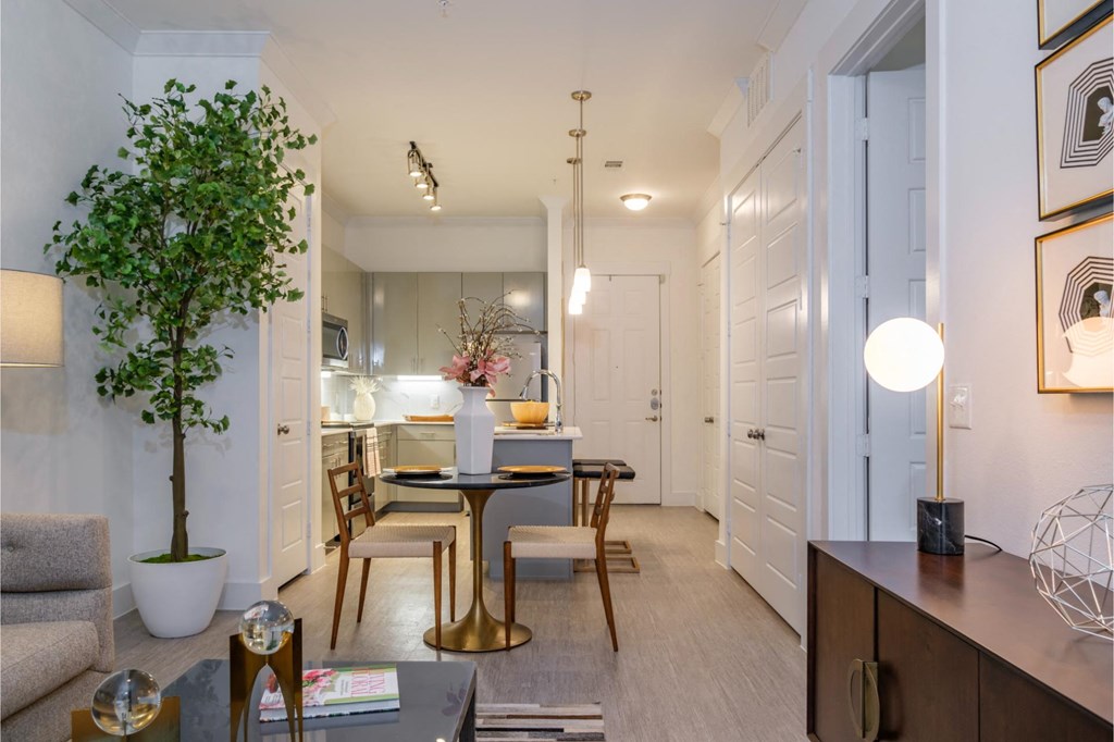Dining Room at Reveal Lake Ridge