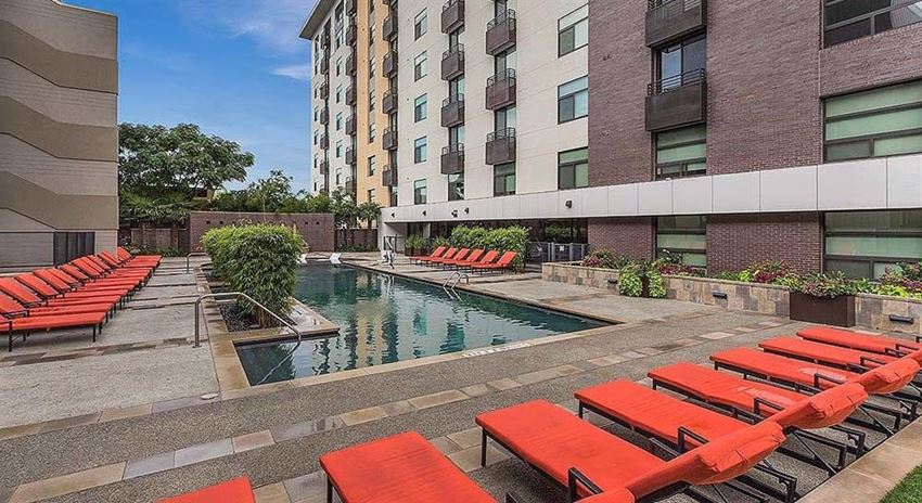 Amenities-Poolside Lounge Area Poolside Lounge Area at Berkshire Riverview, Austin, TX, 78741 - Photo Gallery