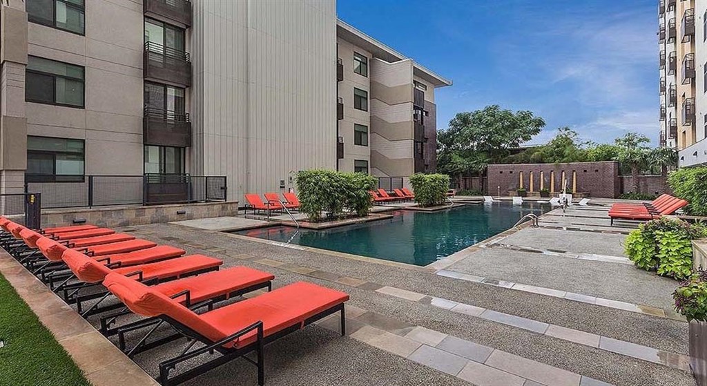 Pool With Sunning Deck at Berkshire Riverview, Texas, 78741