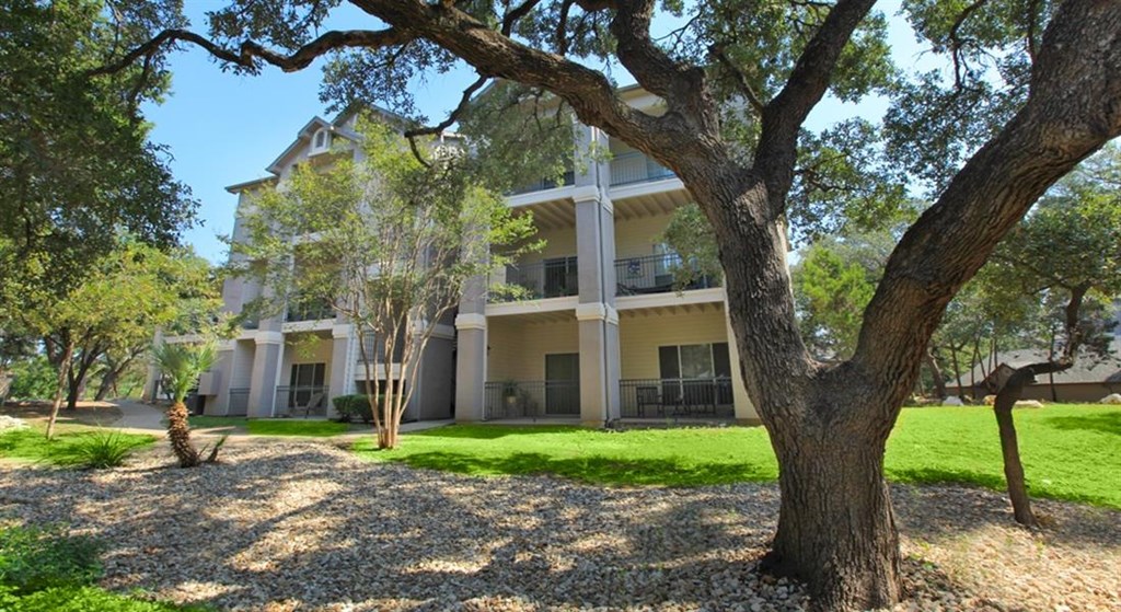 Lush Green Outdoor Spaces at San Marin, Austin, TX