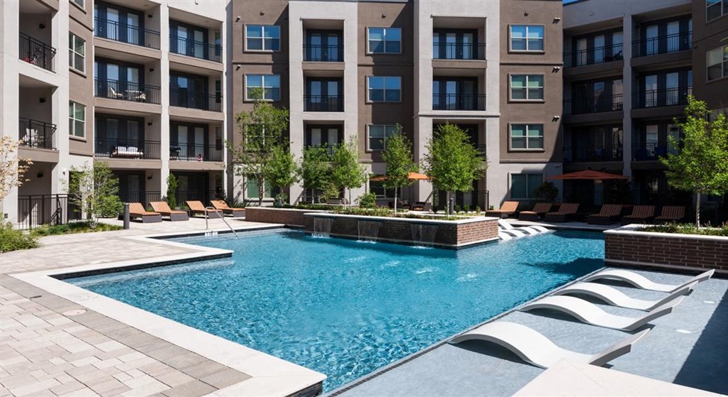 Blue Cool Swimming Pool Blue Cool Swimming Pool at Berkshire Amber, Dallas