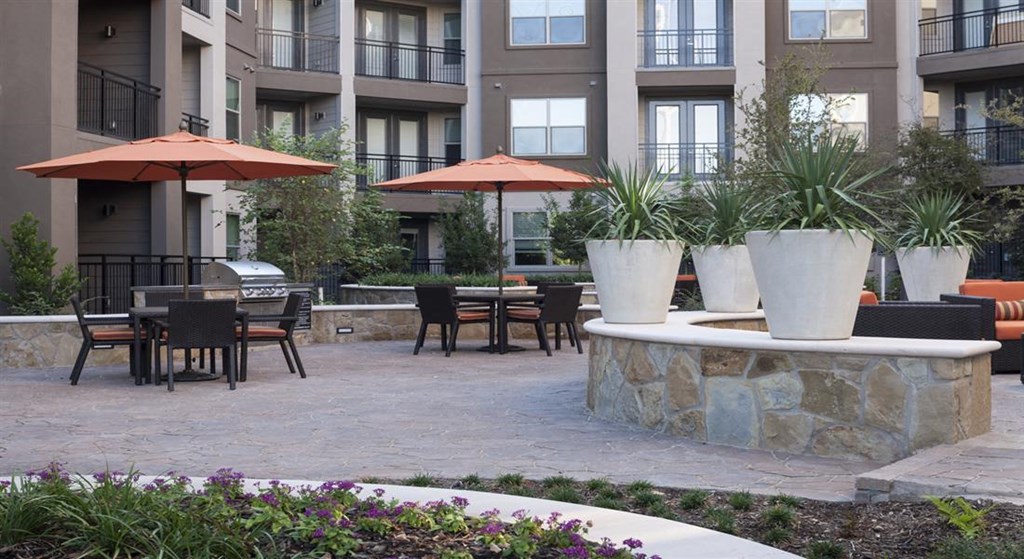 Poolside Dining Tables Poolside Dining Tables at Berkshire Amber, Texas