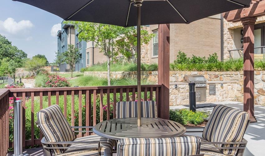 Multiple BBQ Grills at Berkshire Medical District, Dallas, 75219