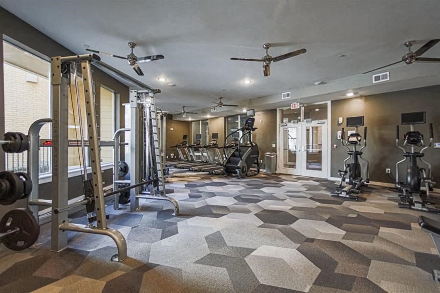 fitness center at Aspire at 610 apartments