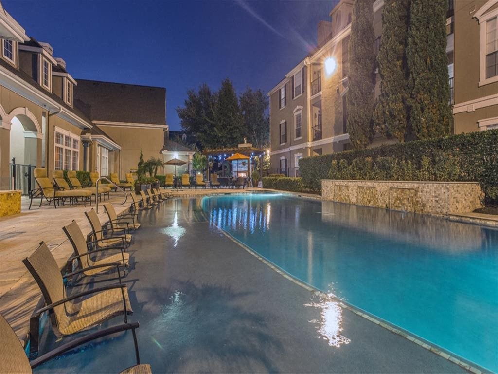 Amenities-Resort Style Swimming Pool Resort Style Swimming Pool at Estates at Bellaire, Houston