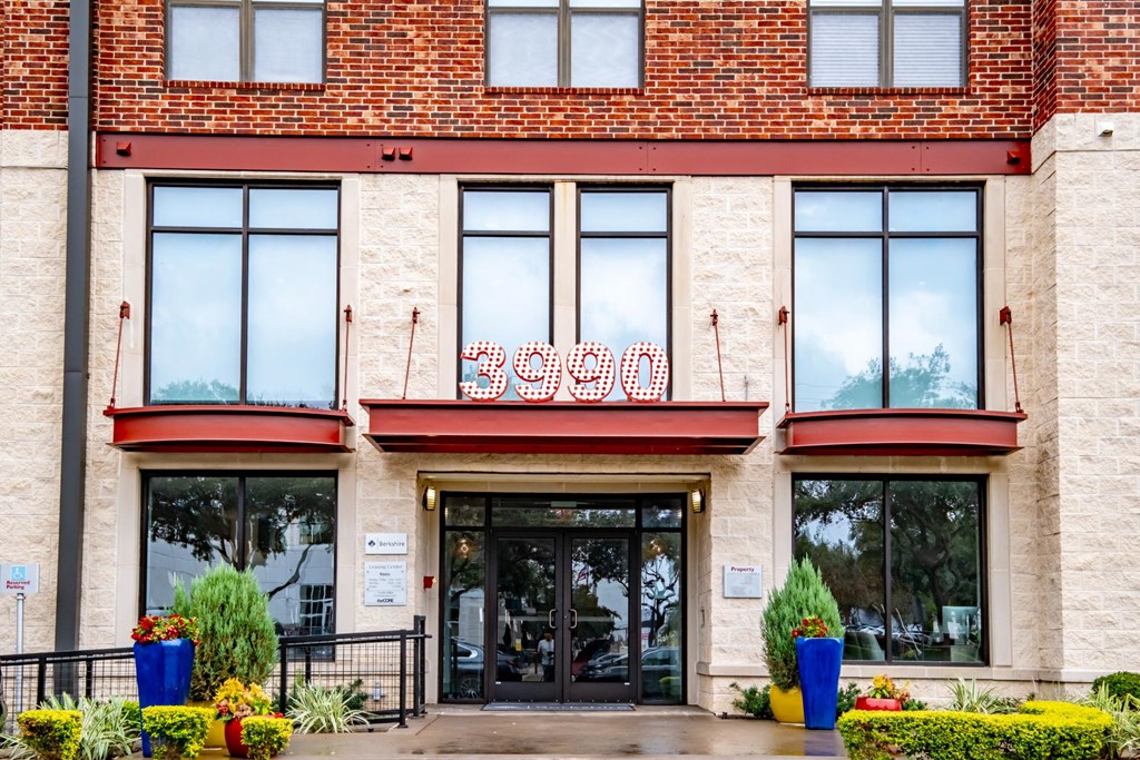 The Core apartments, 3990 Washington Ave., Houston, TX 77007