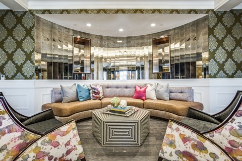 social lounge at The Ivy apartments