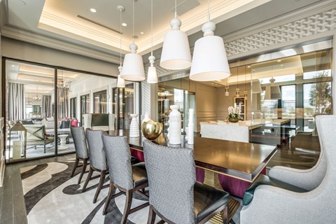 resident dining room at The Ivy apartments