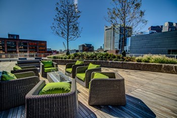 Boston Seaport Apartments with Outdoor Roofdeck with Firetable-25 Northern Ave, Boston, MA 02210 - Photo Gallery 27