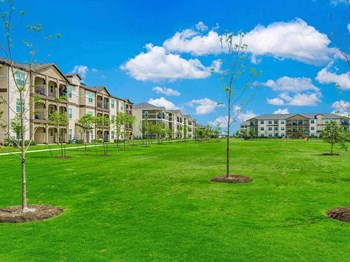 lawn area Property Image