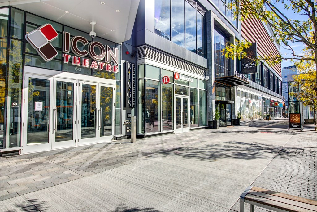 New Apartments Boston Seaport Retail Dining Recreation Entertainment 5 Fan Pier Blvd. Boston MA 02210