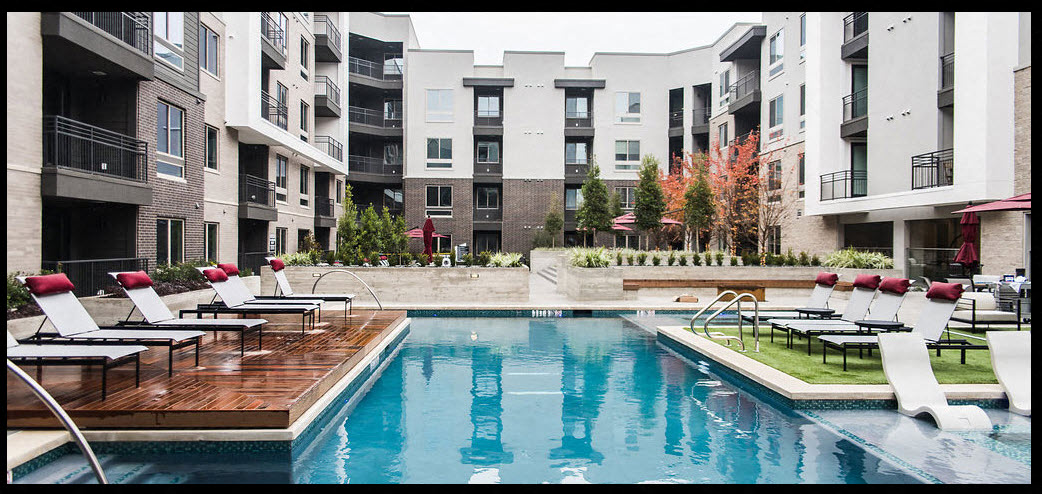 Swimming Pool And Sundeck at Dallas 75248