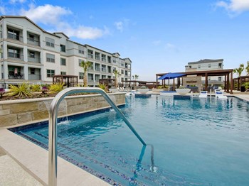 Swimming pool Property Image