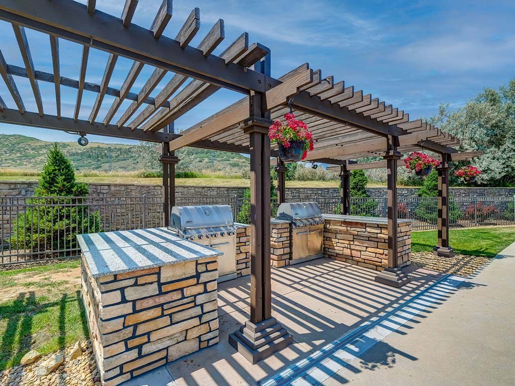 BBQ Area at Dakota Ridge Apartments, Colorado