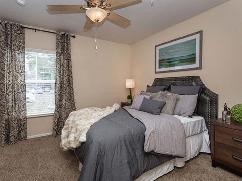 Bedroom at Dakota Ridge Apartments, Littleton