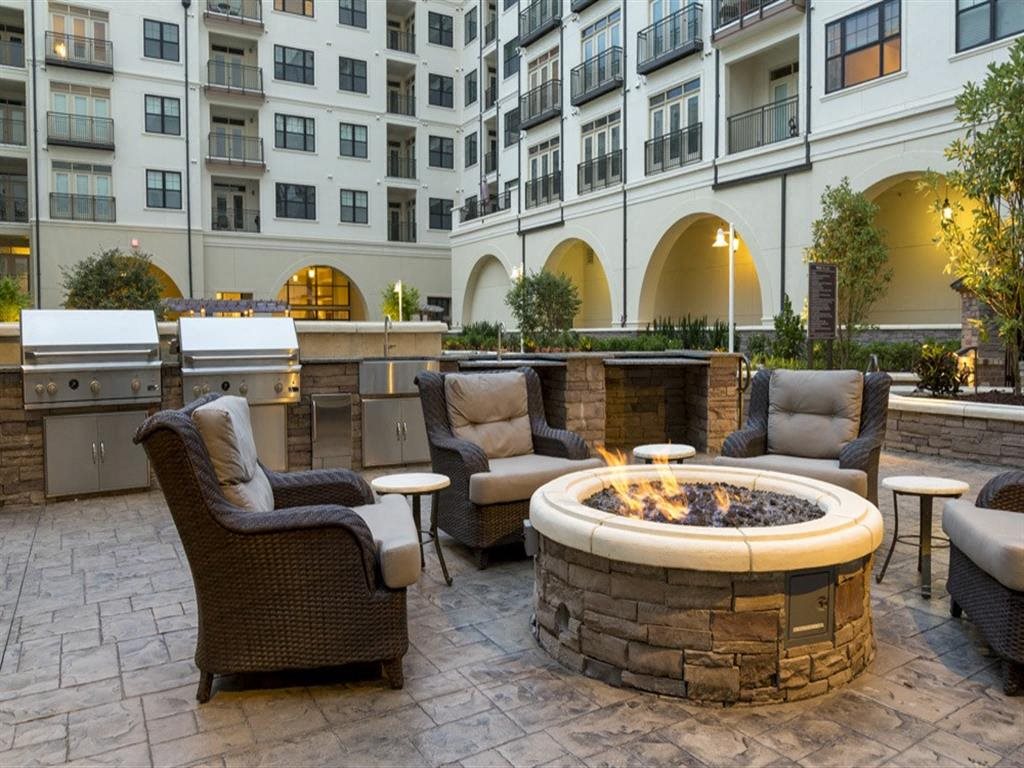 Amenities-Outdoor Fireside Retreat Outdoor Fireside Retreat at Berkshire Cameron Village, Raleigh, NC