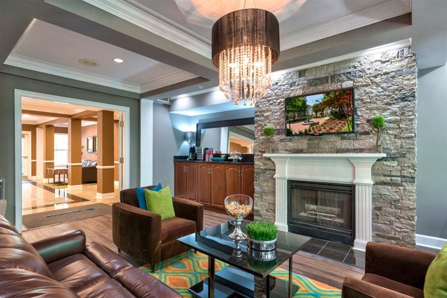 Amenities Berkshires at Lenox Park lobby lounge