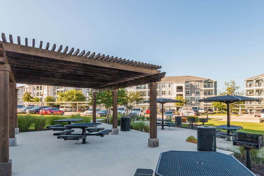 Park At Briggs Ranch Apartments, 5525 Mansions Bluffs, San Antonio, TX