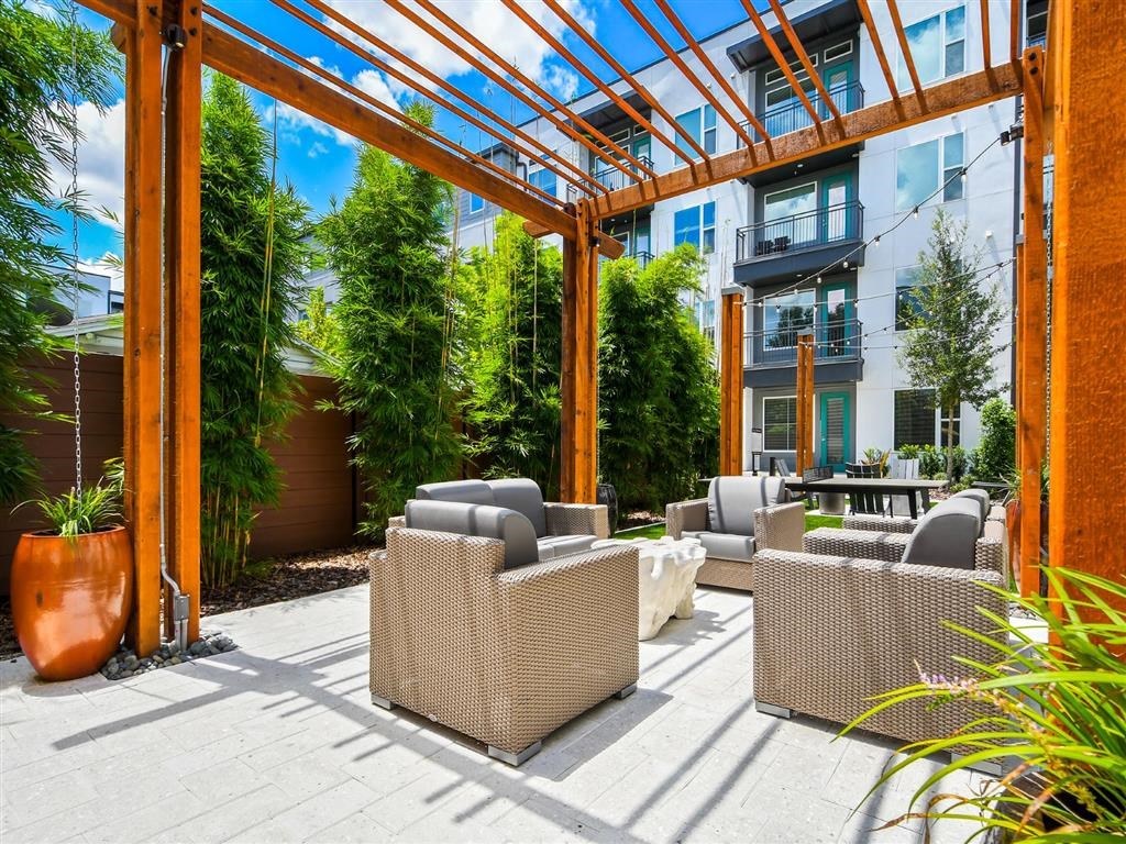 Shaded Lounge Area at Berkshire Winter Park, Winter Park, FL