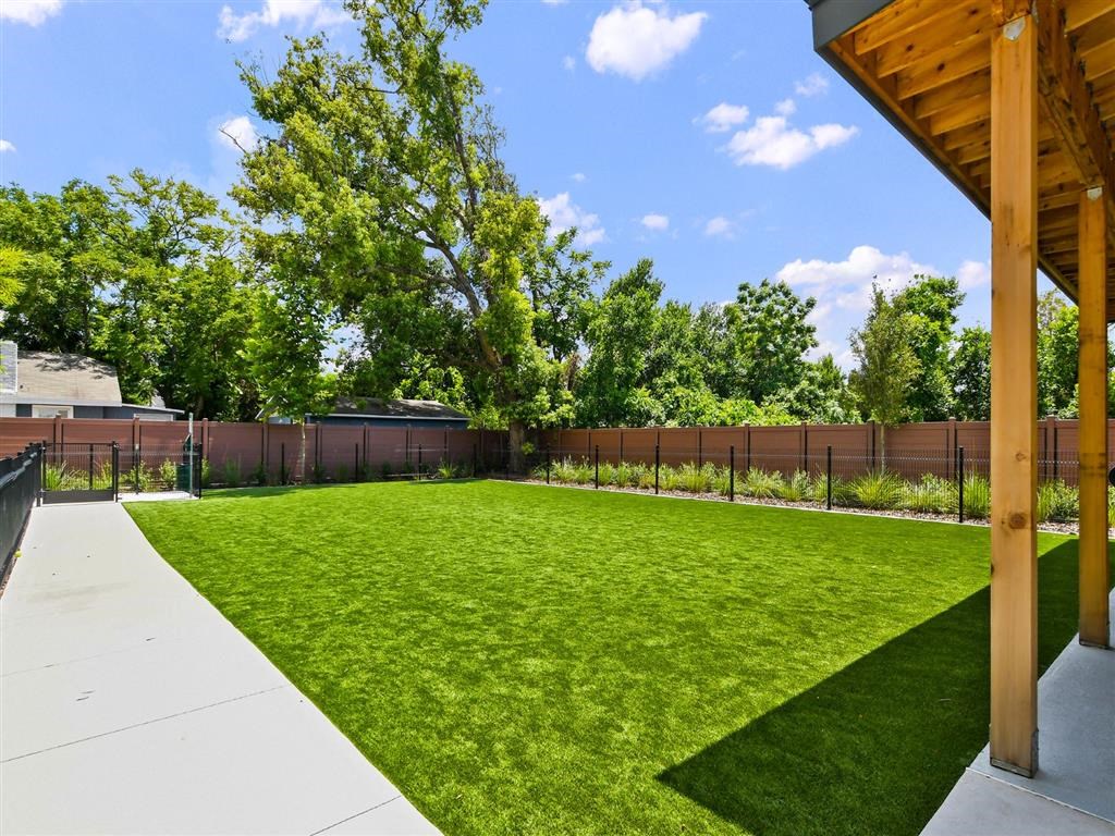 Pet Bark Park at Berkshire Winter Park, Winter Park, FL