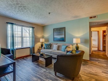 Modern Living Room Modern Living Room at Lake Forest Apartments, Westerville, 43081 - Photo Gallery 4