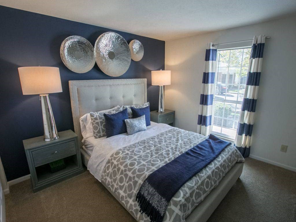 Luxurious bedroom Kensington Grove apartments Ohio 43081