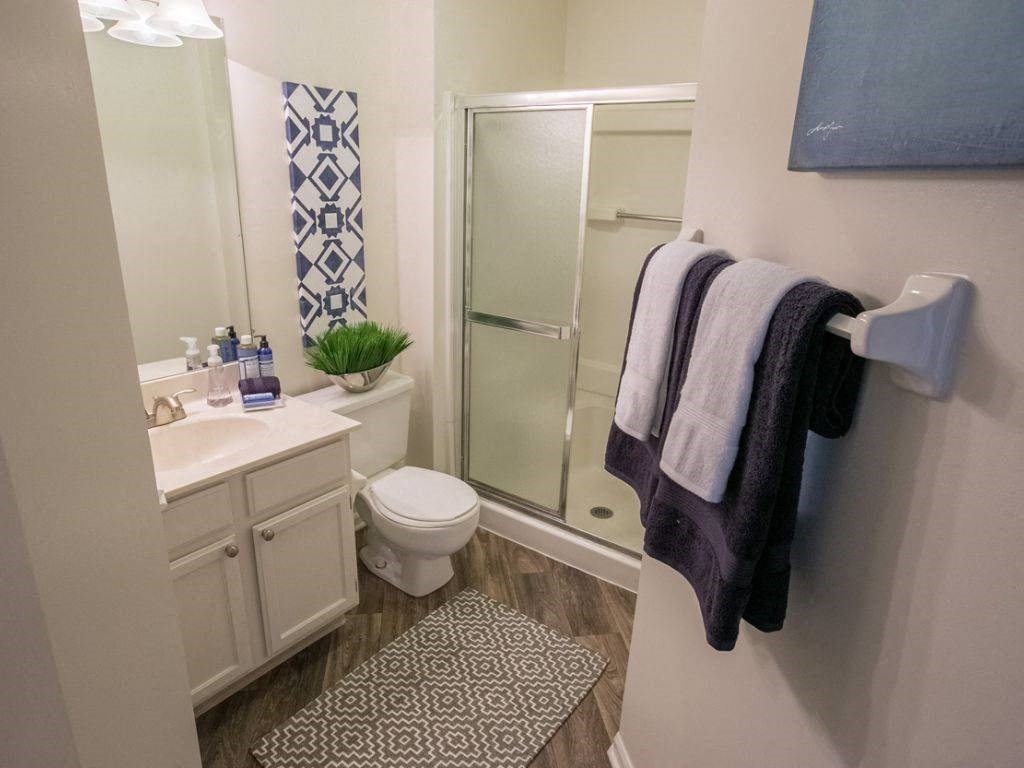 Spacious bathroom Kensington Grove apartments Westerville, Oh