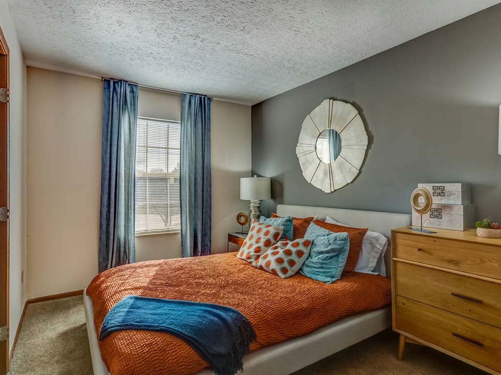 Bedroom at Bedford Commons Apartments & Heathermoor Apartments, Columbus, Ohio