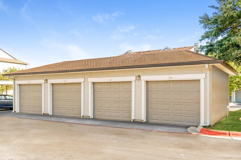 Palm Valley apartments garages