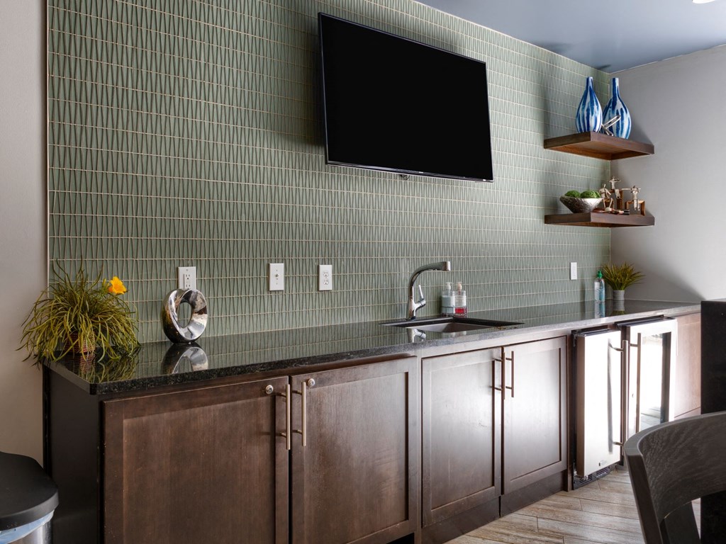 social area with TV at Artisan on 18th, Nashville, TN, 37203