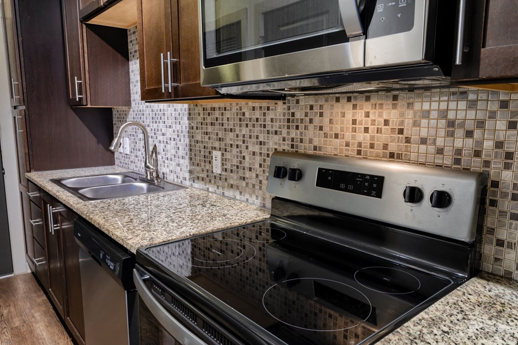 Electric Range In Kitchen at Artisan on 18th, Nashville, 37203