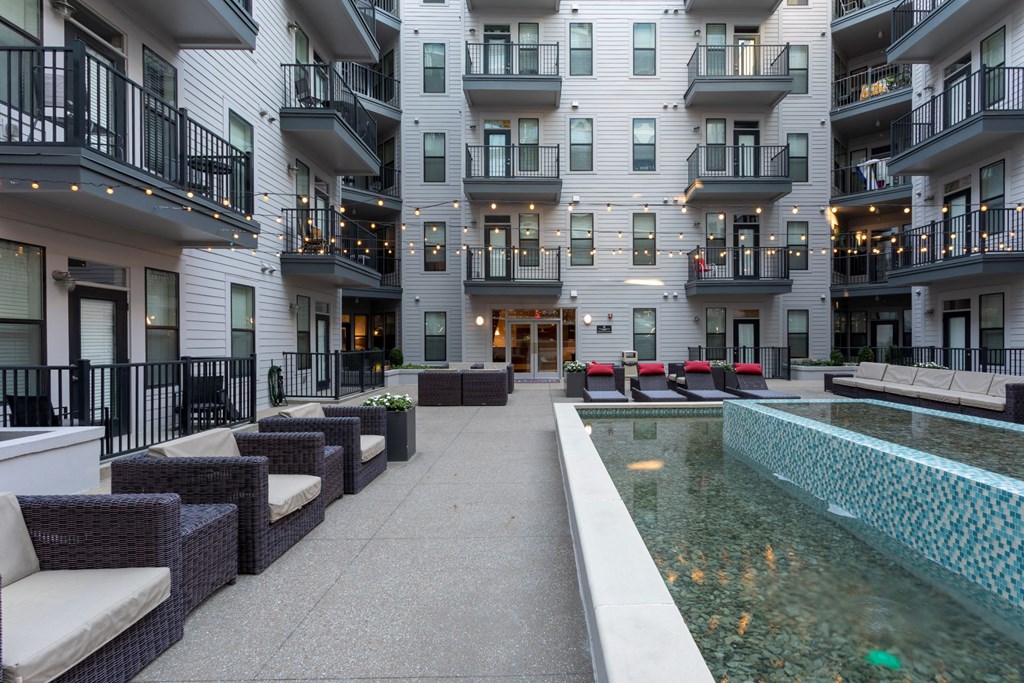outdoor courtyard with comfortable seating at Artisan on 18th, Nashville, Tennessee