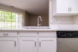 1390 Christopher Wren Dr 1-2 Beds Apartment for Rent - Photo Gallery 5