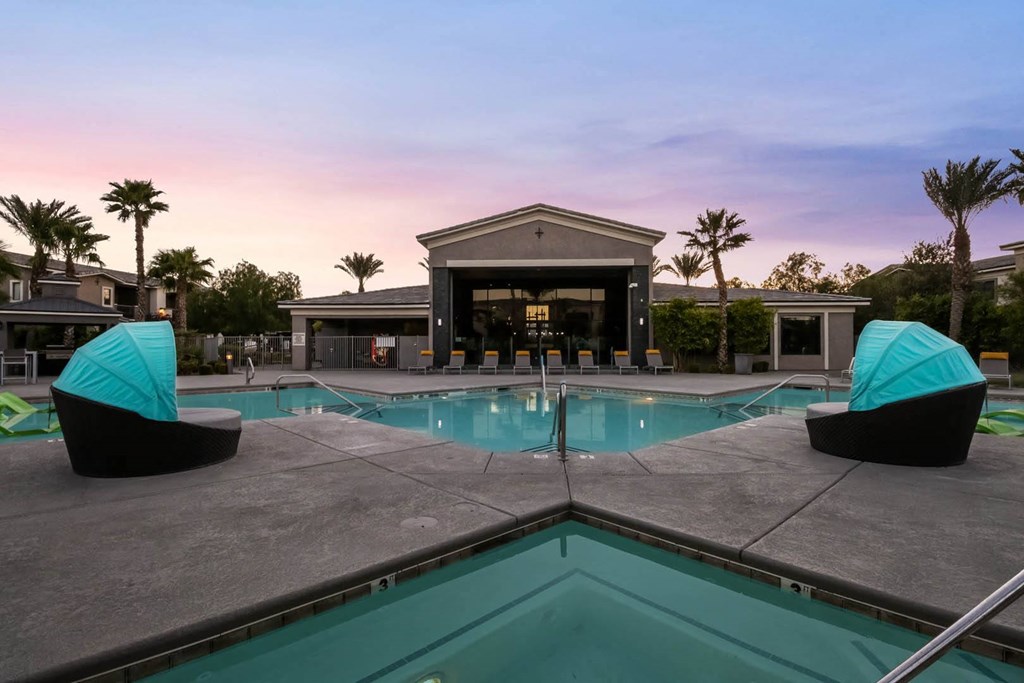 South Blvd apartments in Las Vegas swimming pool