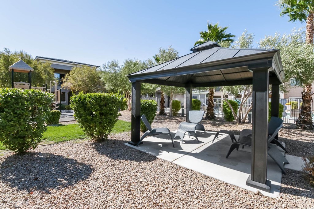 South Blvd apartments outdoor covered lounging area