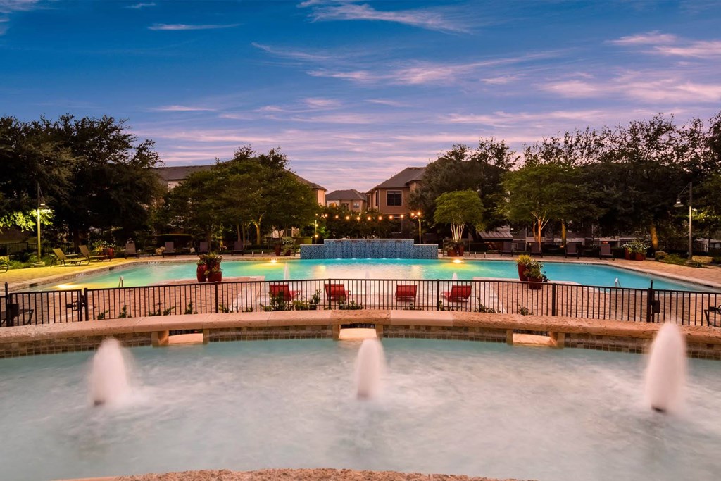 Terrastone Travesia apartments swimming pool with fountains