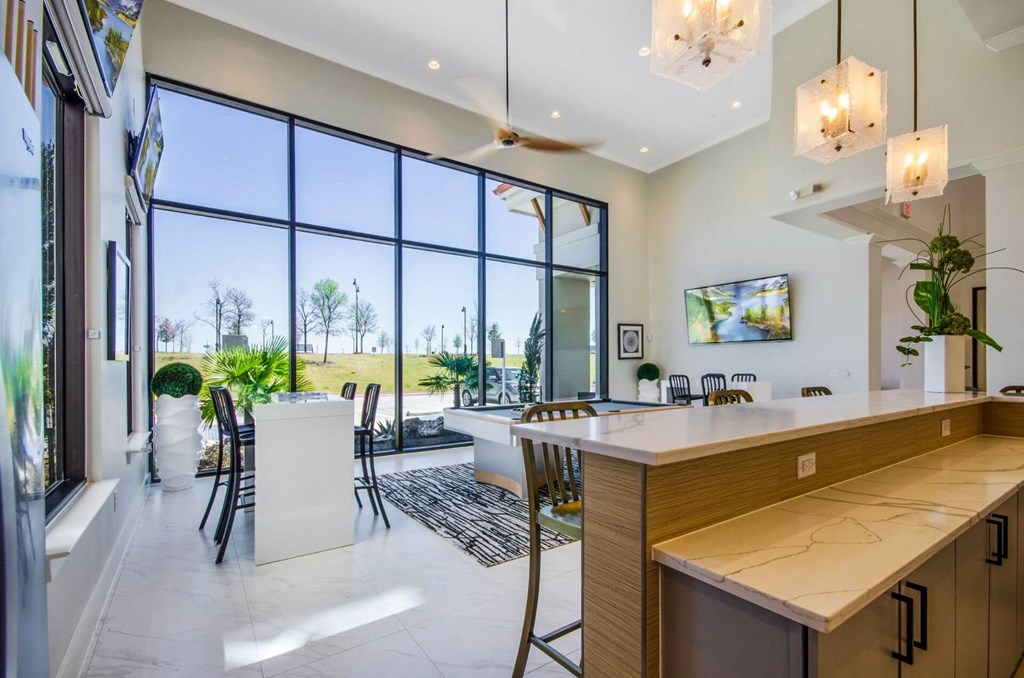 Clubhouse dining at Reveal at Bayside, Texas