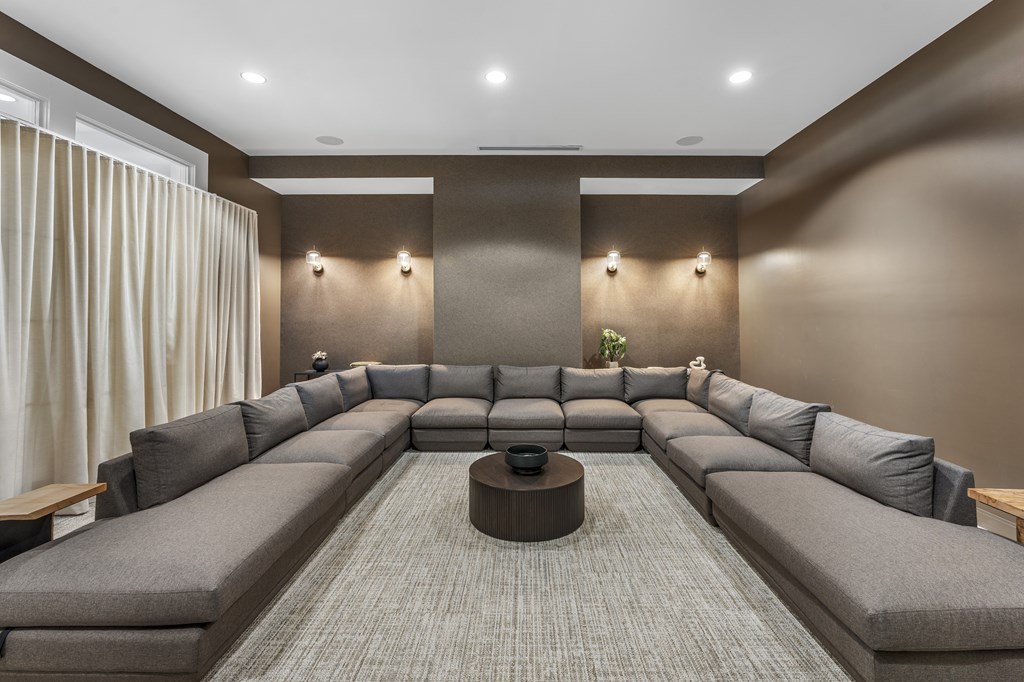 75 Tresser Blvd Apartments