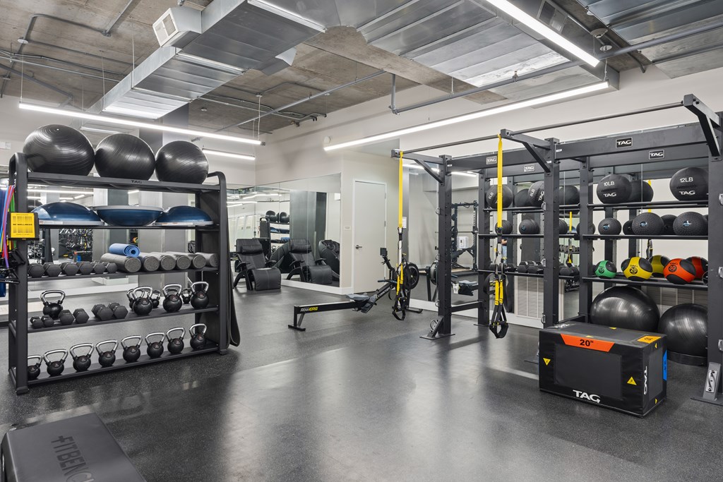 75 Tresser Blvd Apartments