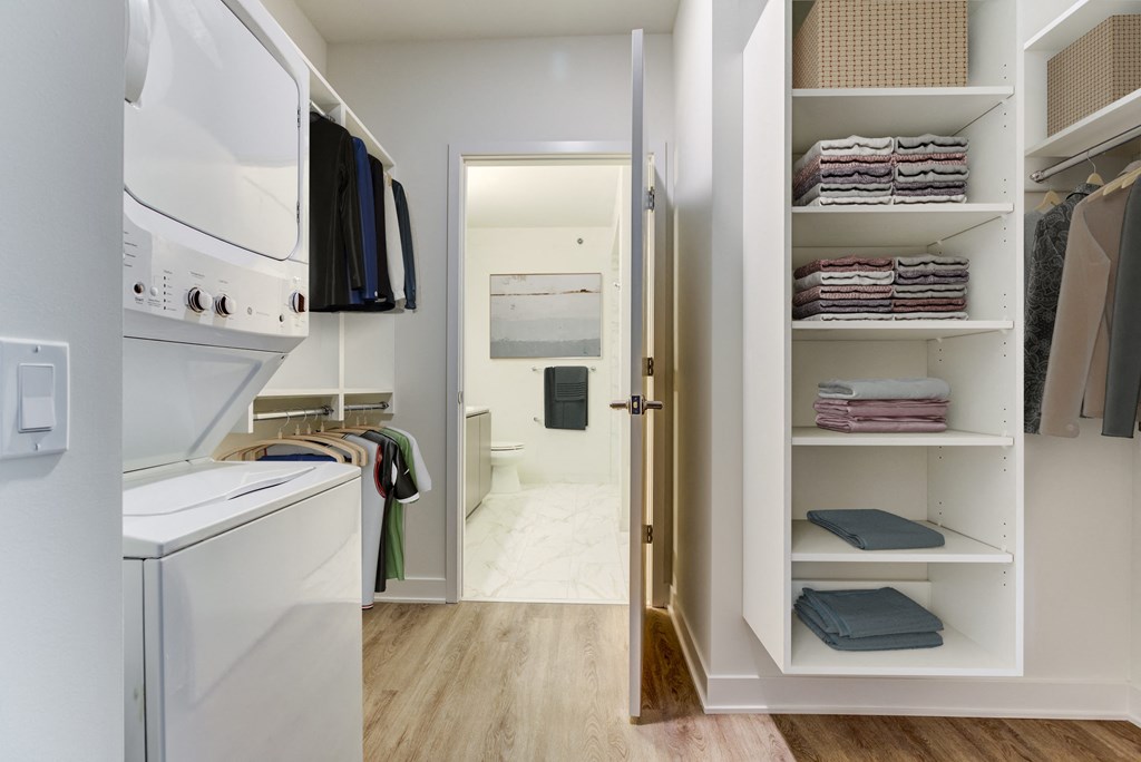 Westerly Luxury River West Apartments - Westerly Closet and Bathroom