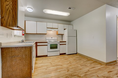 the preserve at ballantyne commons apartment kitchen with white appliances