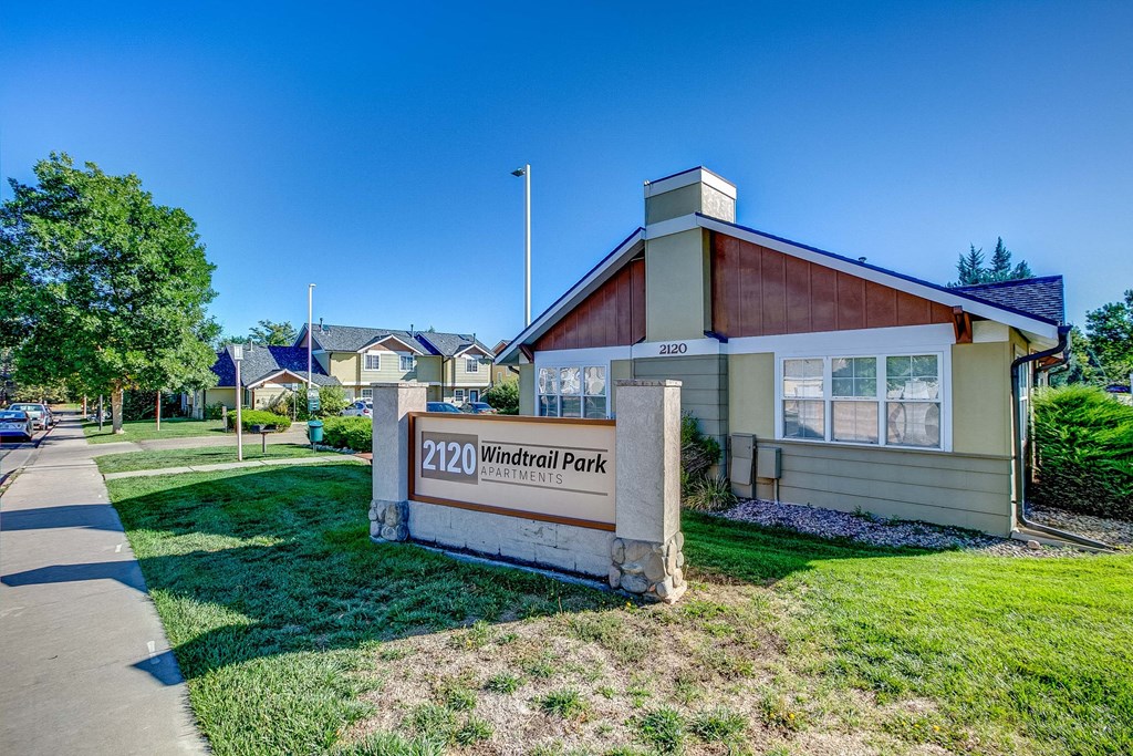 the park at 1200 woodland office sign