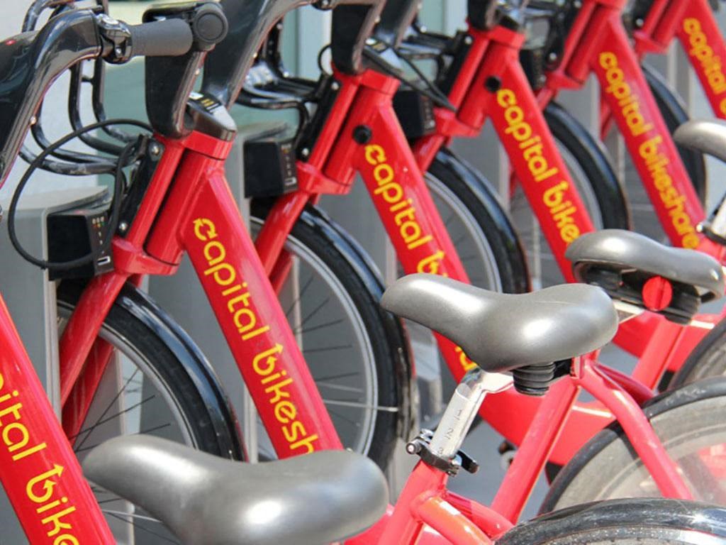 Bikeshare at Highland Park at Columbia Heights Metro, Washington